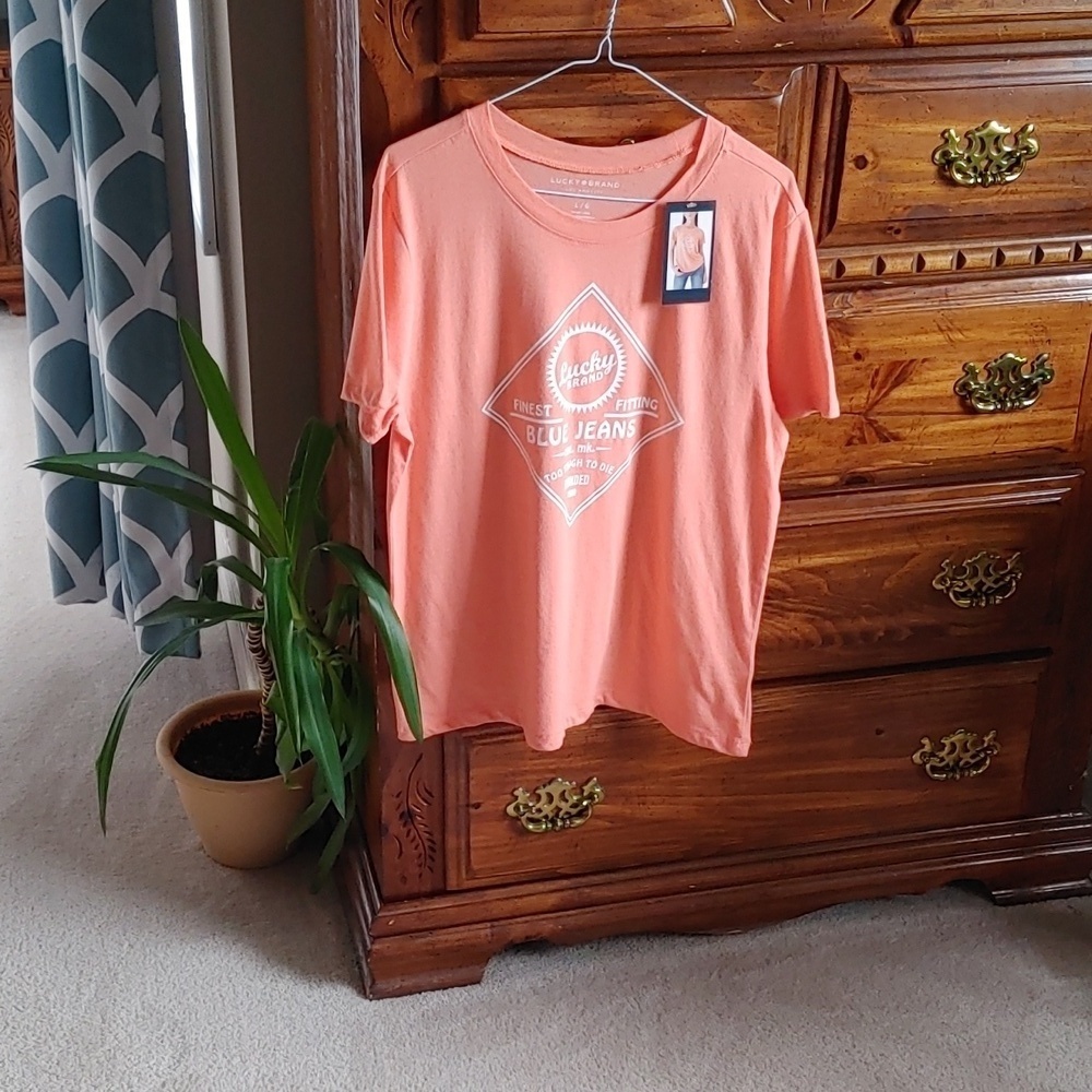 NWT Women's Lucky Brand T-shirt